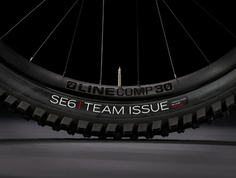 Trek Rail 9.8 XT Gen 4 Full Suspension Electric Mountain Bike 2024 in Smoke-10